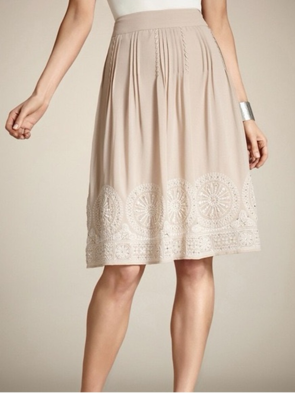 Chico’s Taupe Mirror-Work Embroidered Pleated Skirt Size 1.5 (10/M)